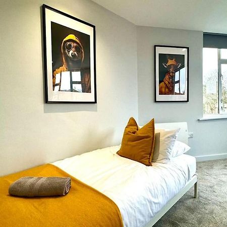 Massive 3 Bedroom - Ground Floor - Near The Beach! บอร์นมัธ ภายนอก รูปภาพ